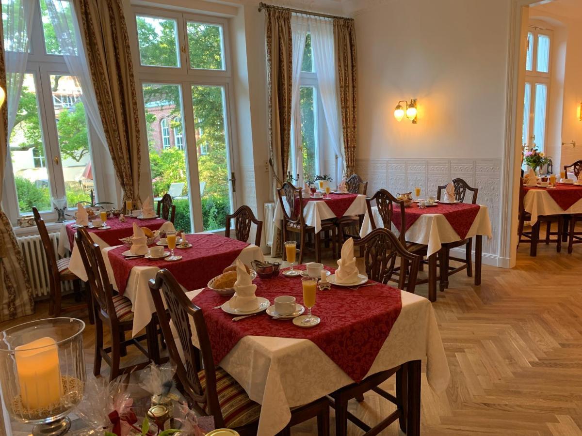 Hotel Seeufer Plön Buitenkant foto