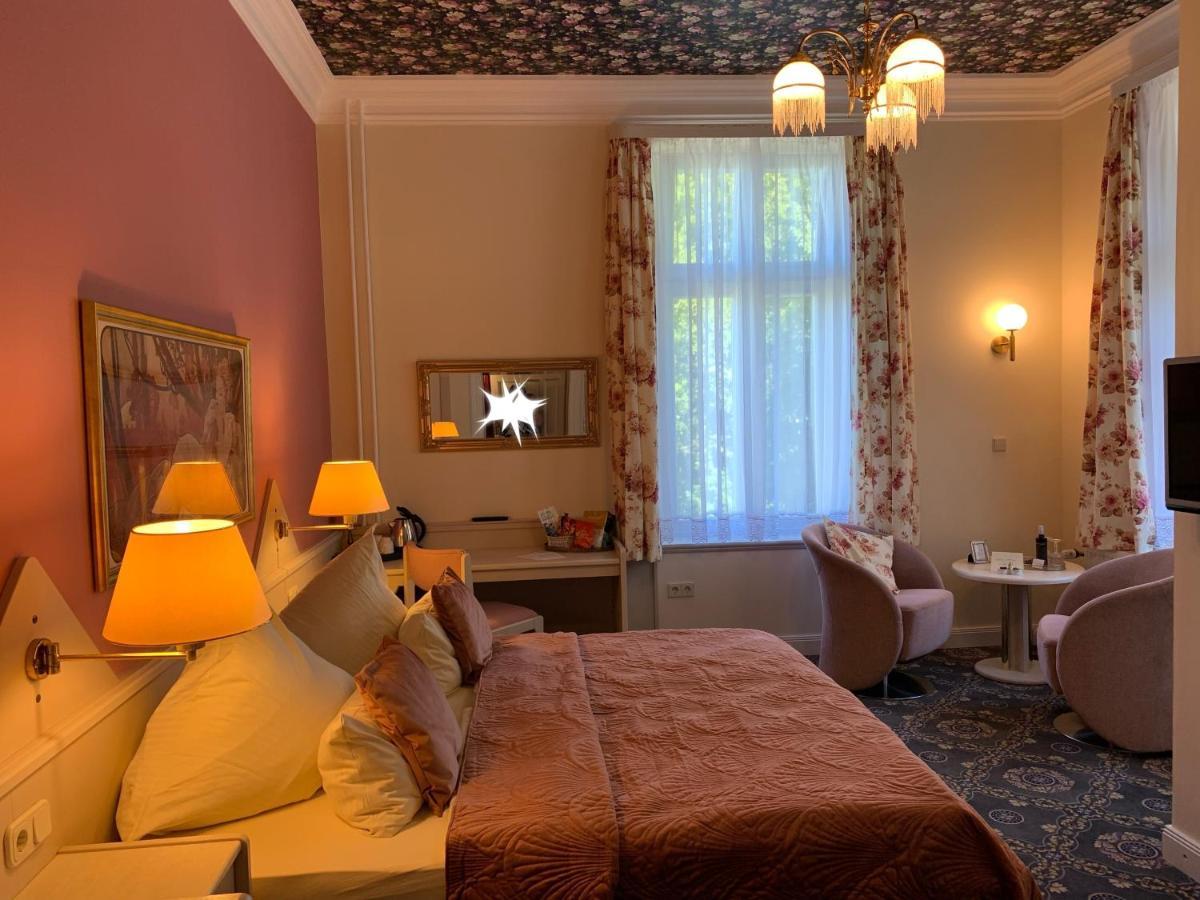 Hotel Seeufer Plön Buitenkant foto