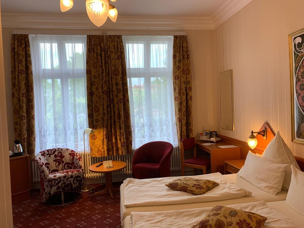 Hotel Seeufer Plön Buitenkant foto