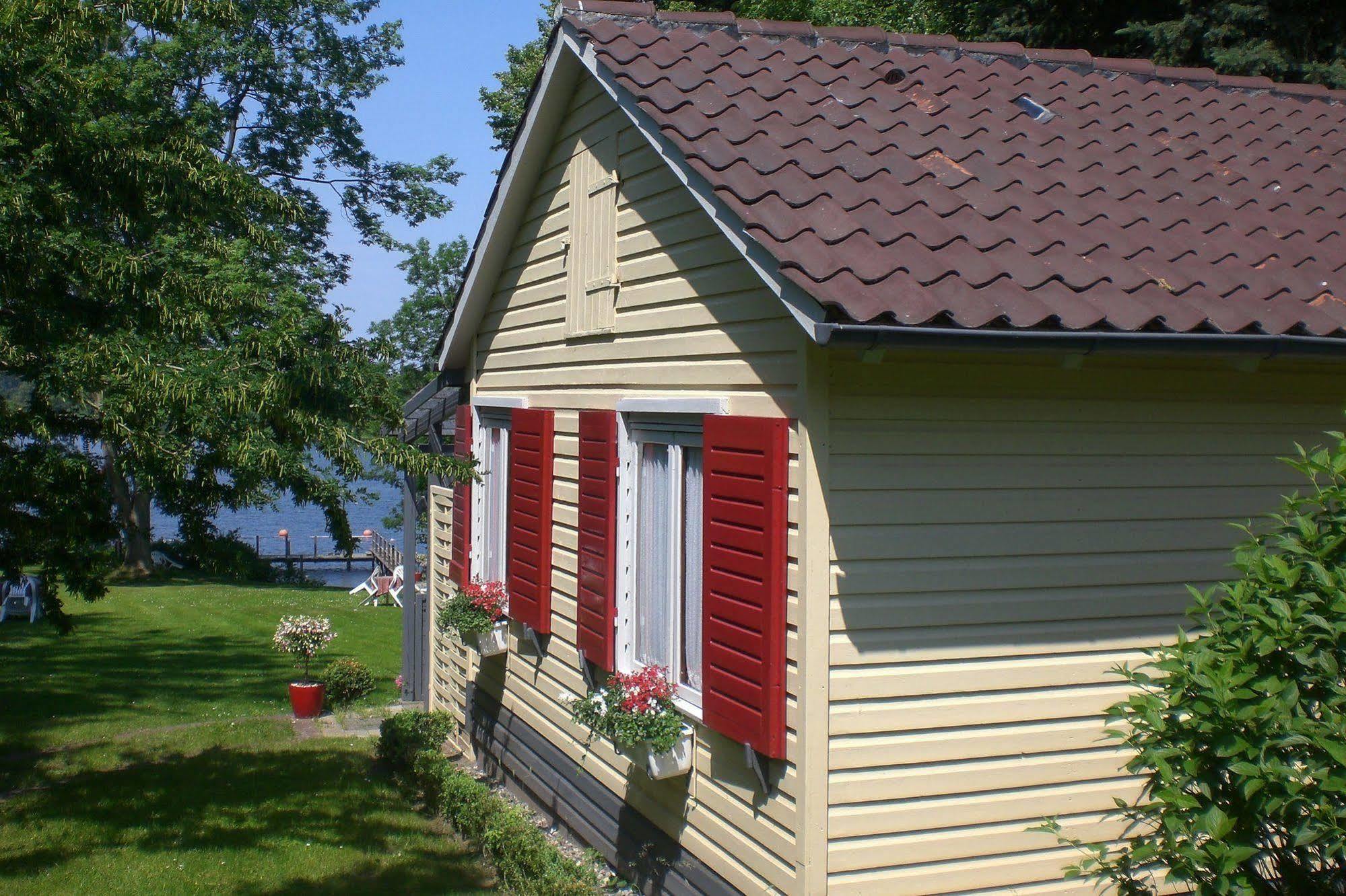 Hotel Seeufer Plön Buitenkant foto