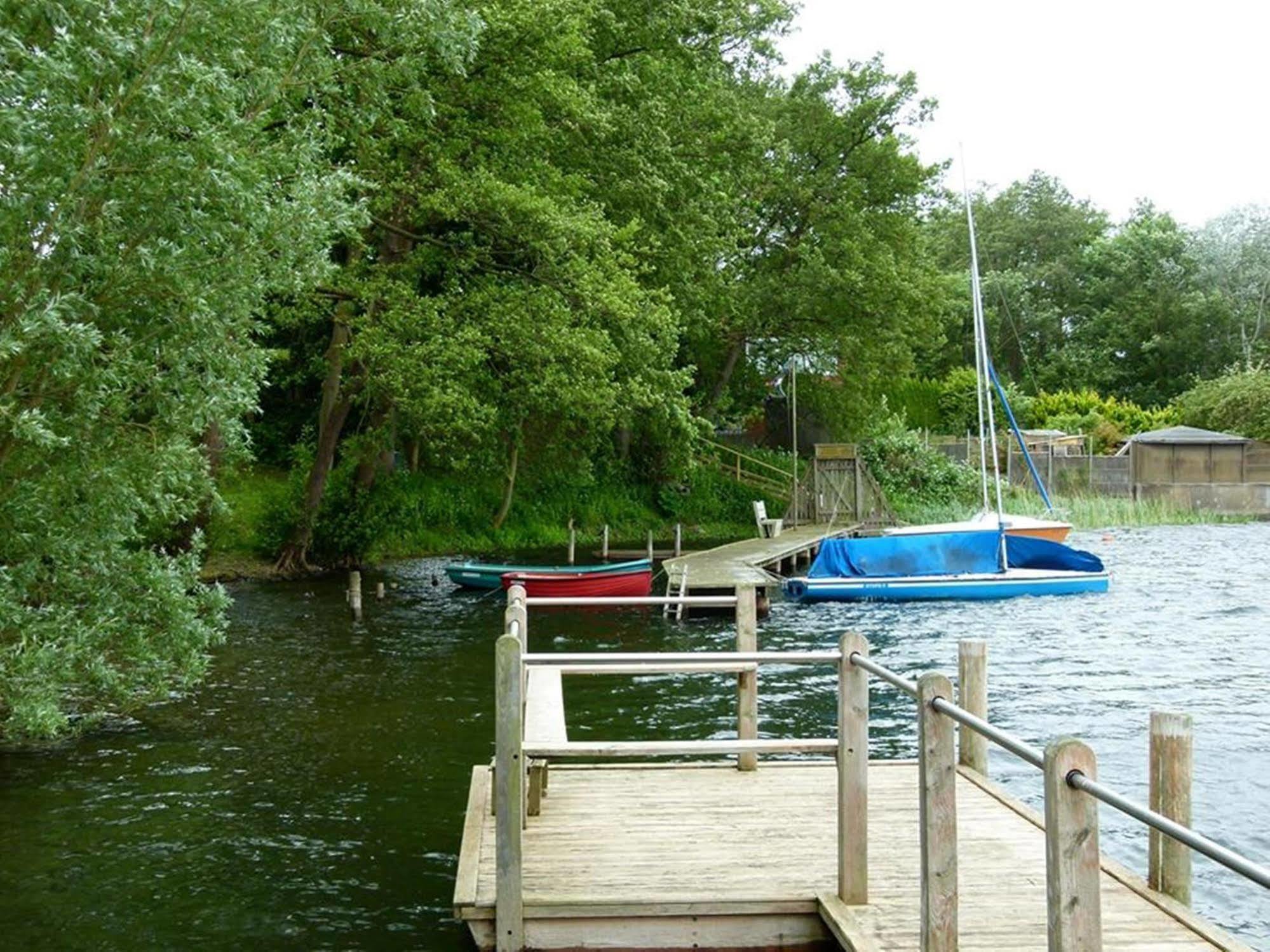 Hotel Seeufer Plön Buitenkant foto