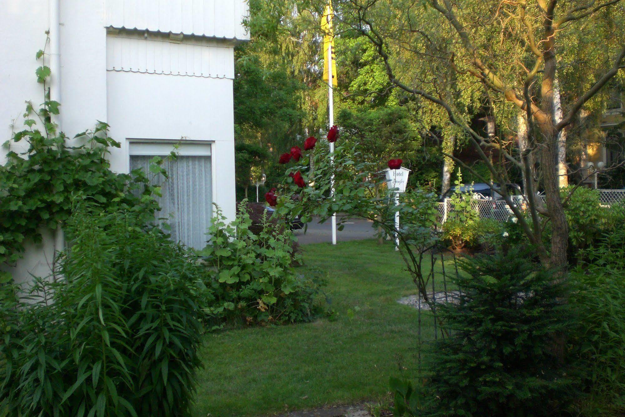 Hotel Seeufer Plön Buitenkant foto
