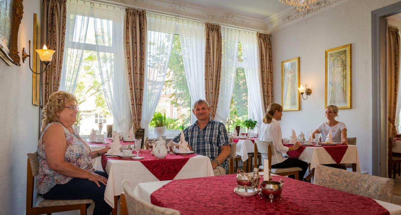 Hotel Seeufer Plön Buitenkant foto